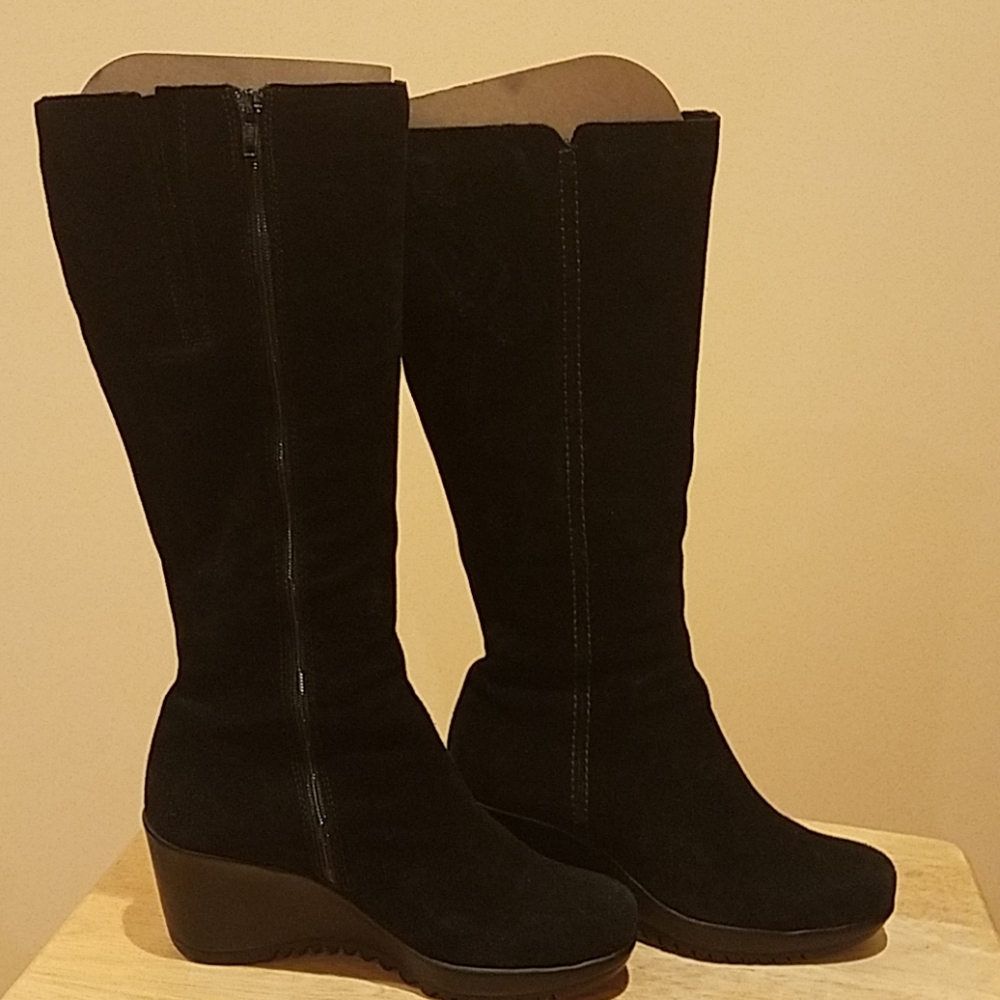 La Canadienne Knee High boots